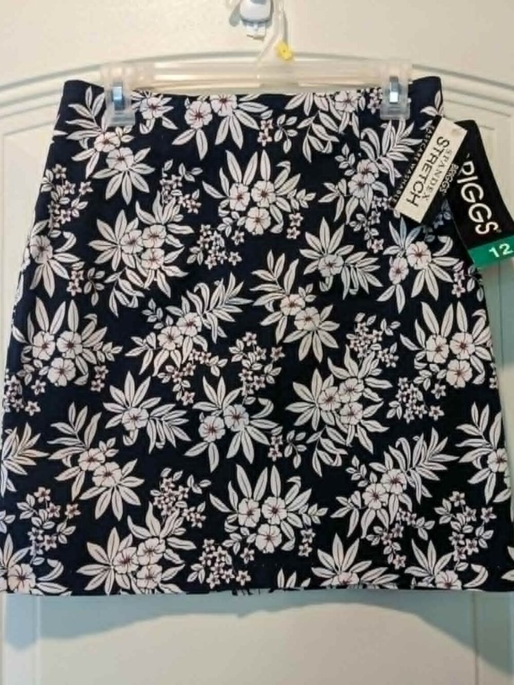 Briggs Navy Blue Floral Pencil Skirt - Spandex Stretch - size 12 - NWT
